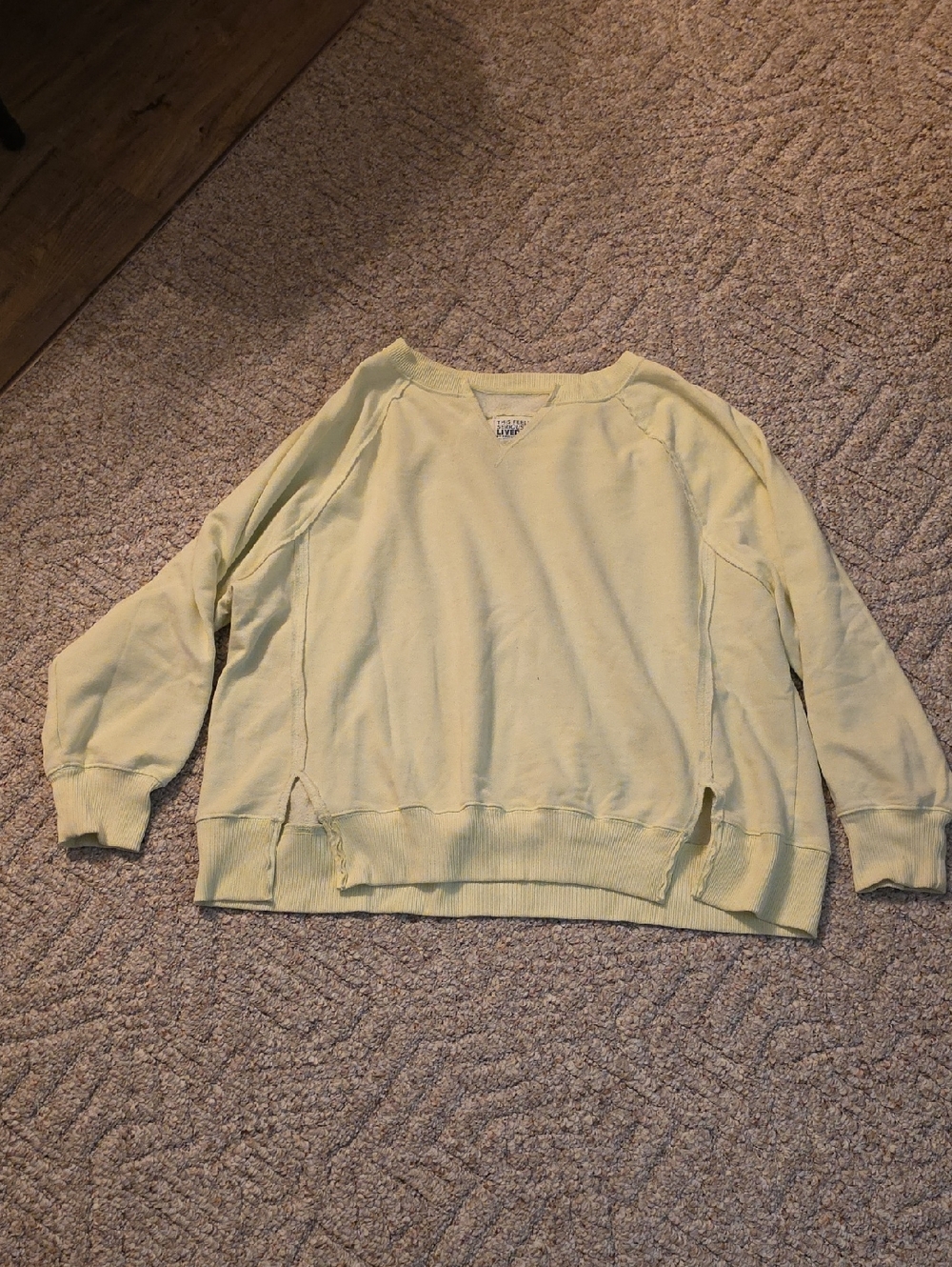 American Eagle Oversized Crewneck Pullover Size Medium